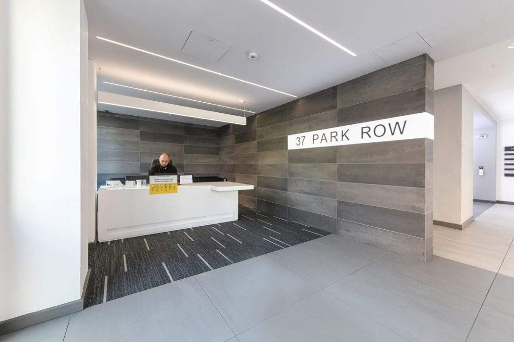 Property photo 2 of 11