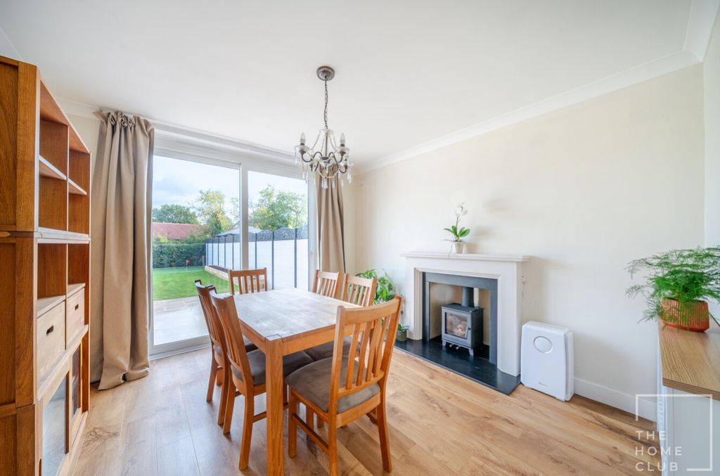 Property photo 3 of 16 c739E35d-632d-4492-8B92-67Eb4c089B8F