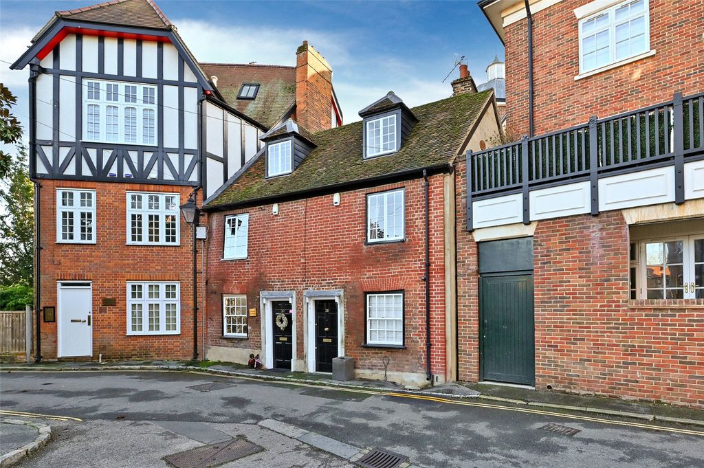 Property photo 1 of 11 Exterior