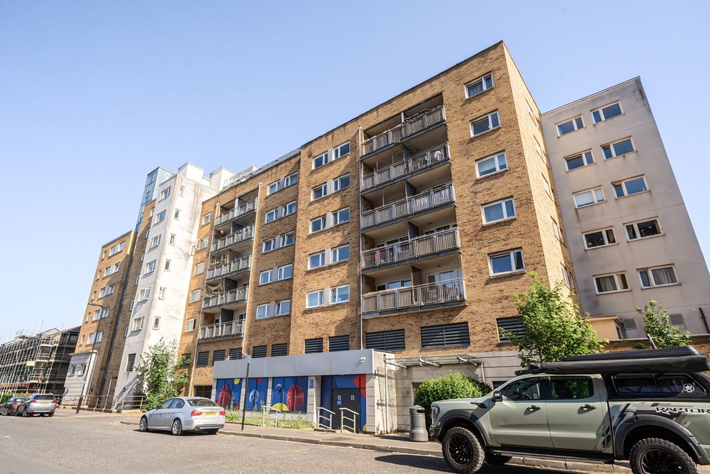 Property photo 2 of 18 1466663-1-6A17154...