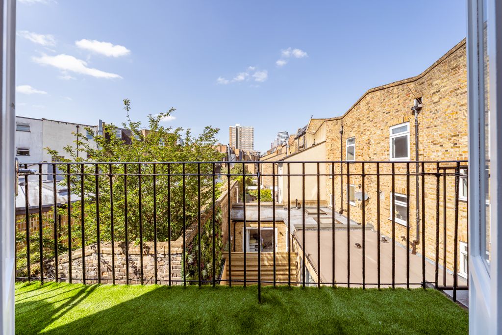 Property photo 3 of 17