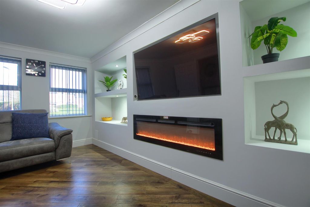 Property photo 3 of 23 Ll4.Jpg