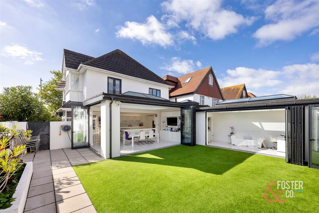 Property photo 3 of 29 New Church Road, 85-022.Jpg