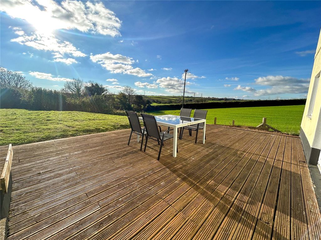 Property photo 2 of 27 Picture No. 22