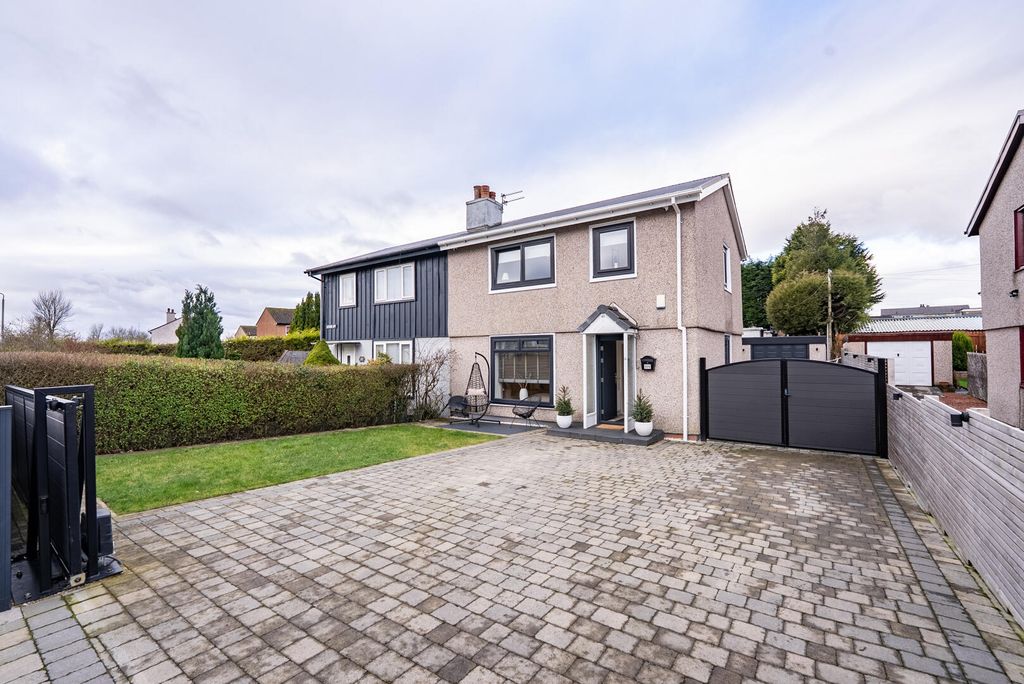 Property photo 1 of 33 Front (Exterior)