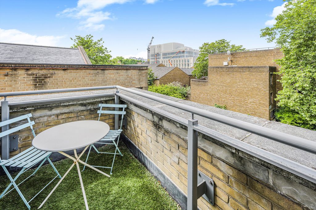 Property photo 3 of 11 Image
