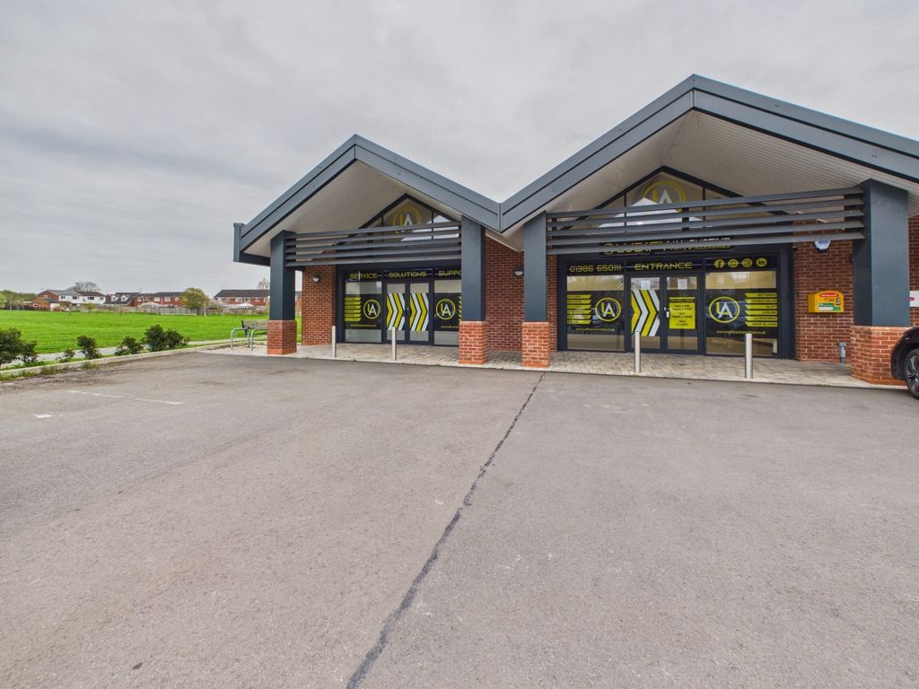 Property photo 1 of 9 Photo 6