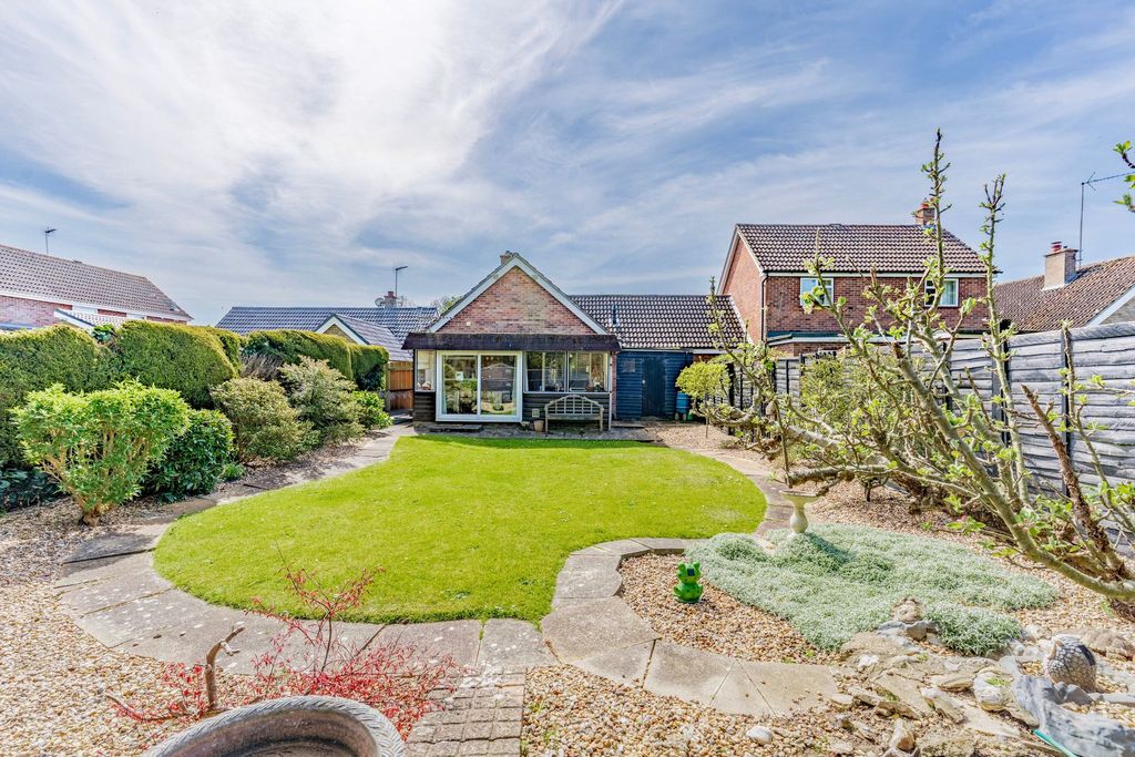 Property photo 2 of 16