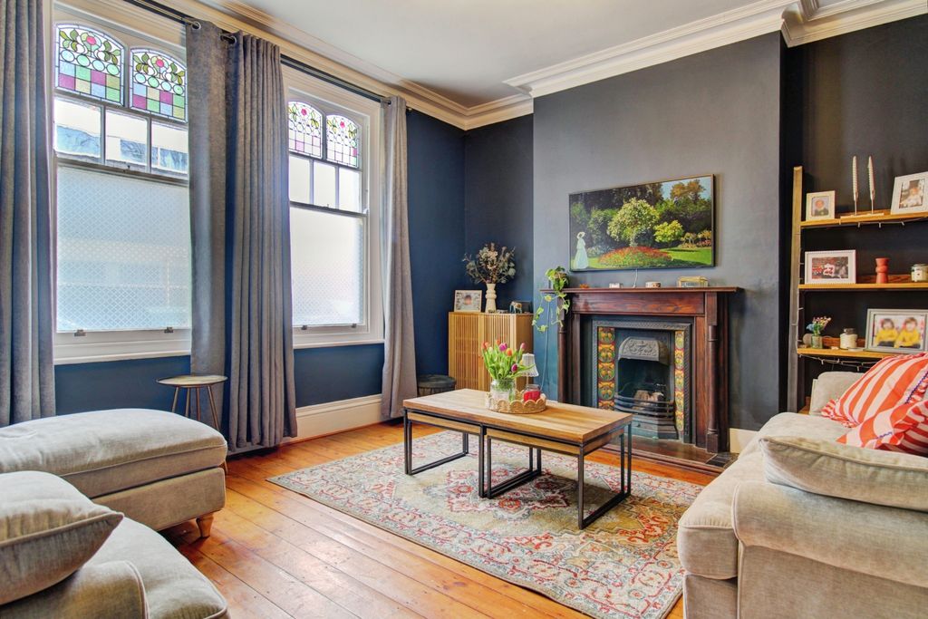 Property photo 2 of 22 Main Lounge