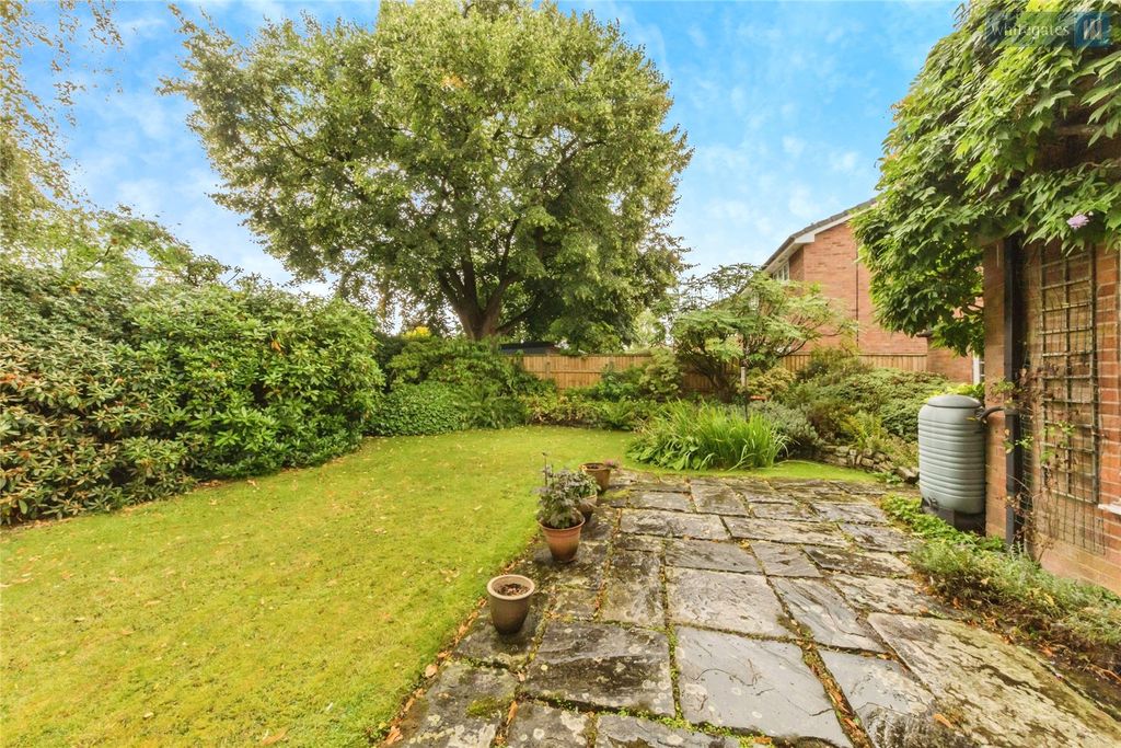 Property photo 2 of 25 Picture No. 29