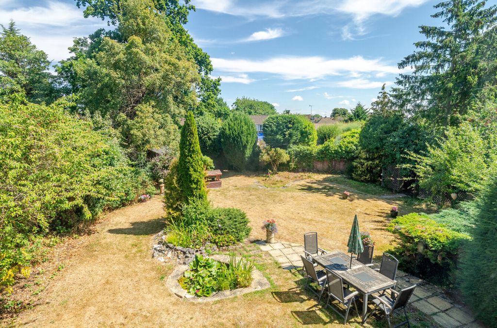 Property photo 2 of 19 1327408-18-687A2B...
