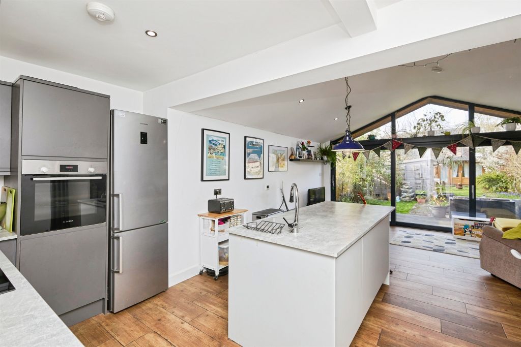 Property photo 2 of 17