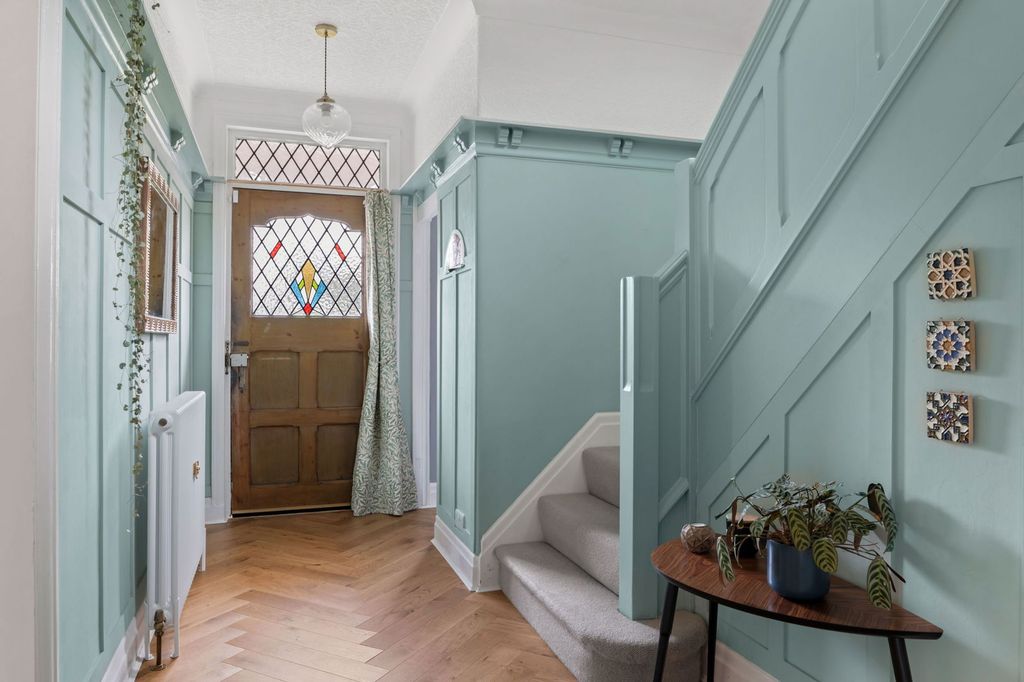 Property photo 3 of 24