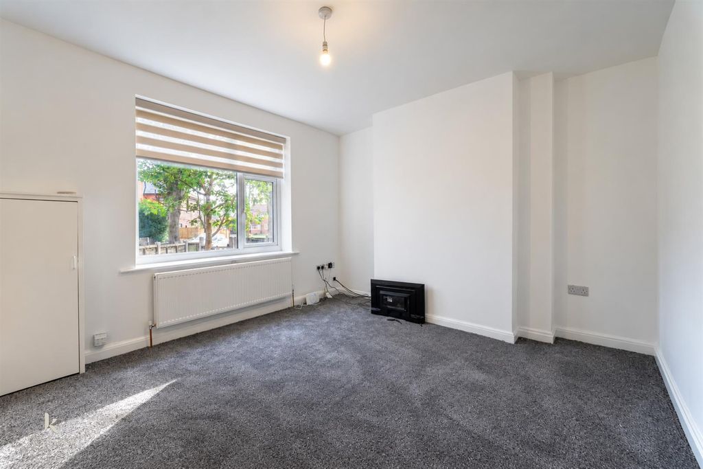 Property photo 2 of 15 .-212.Jpg