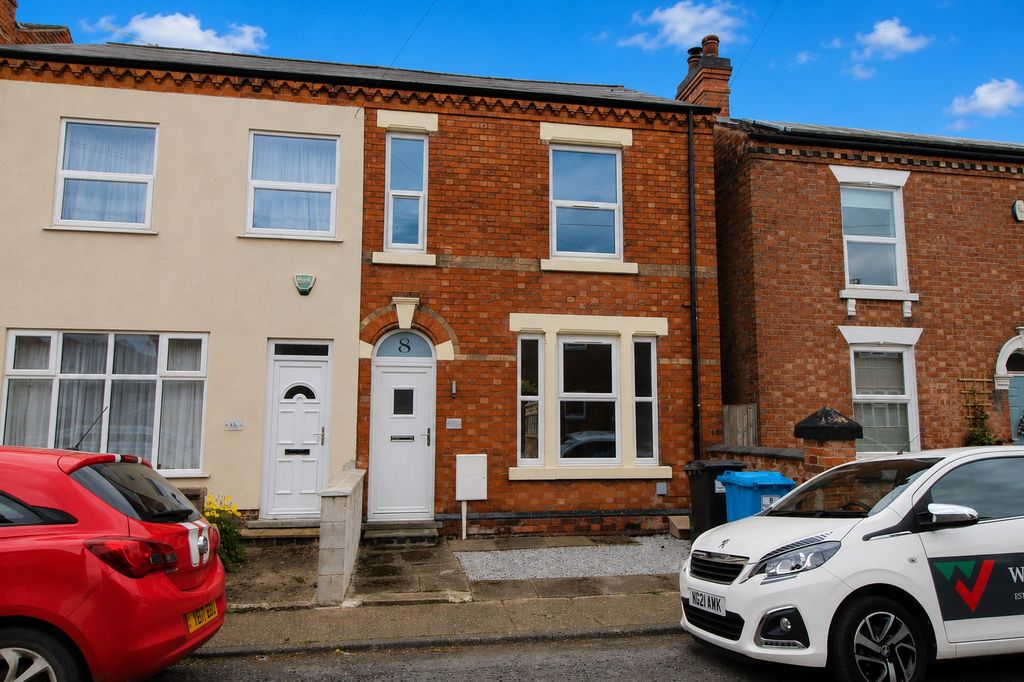 Property photo 1 of 11