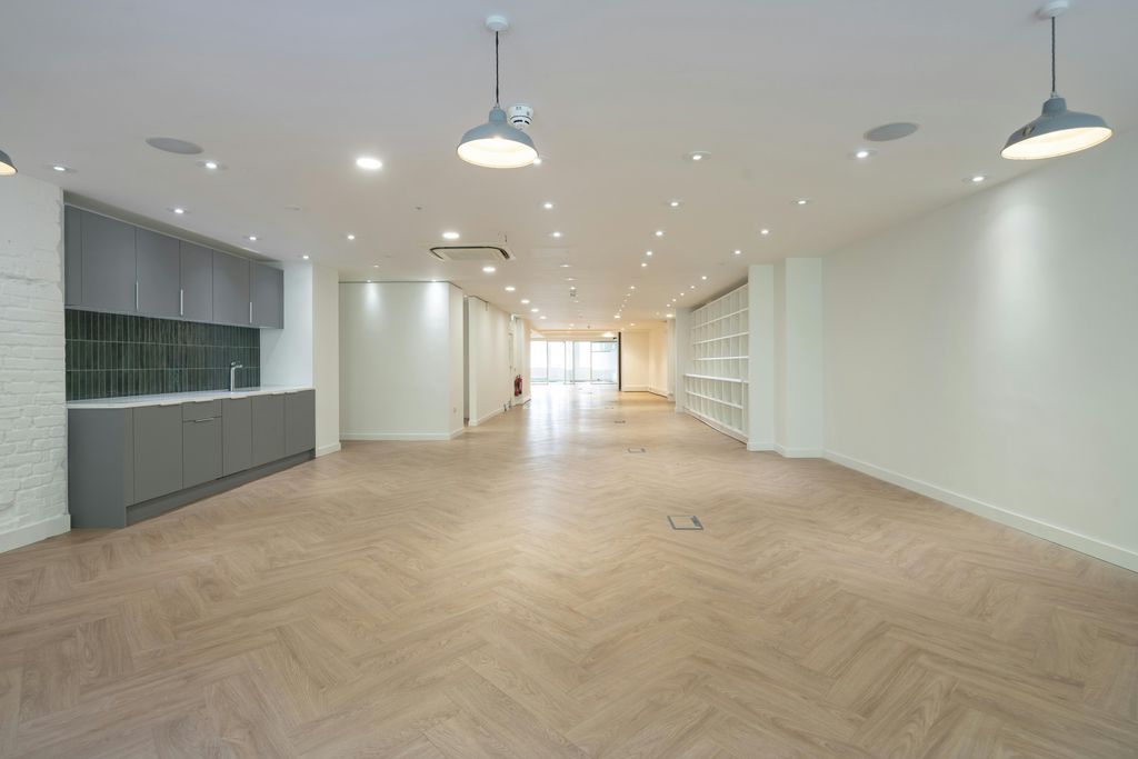 Property photo 2 of 16 MC41725382Hr.Jpg