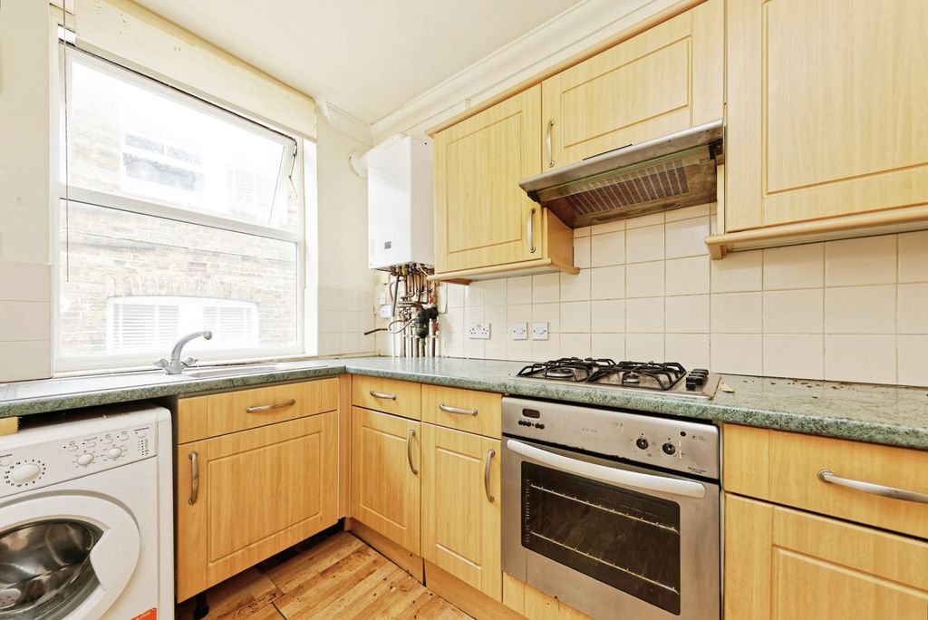 Property photo 3 of 16 Photo