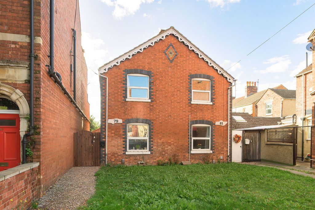 Property photo 1 of 8