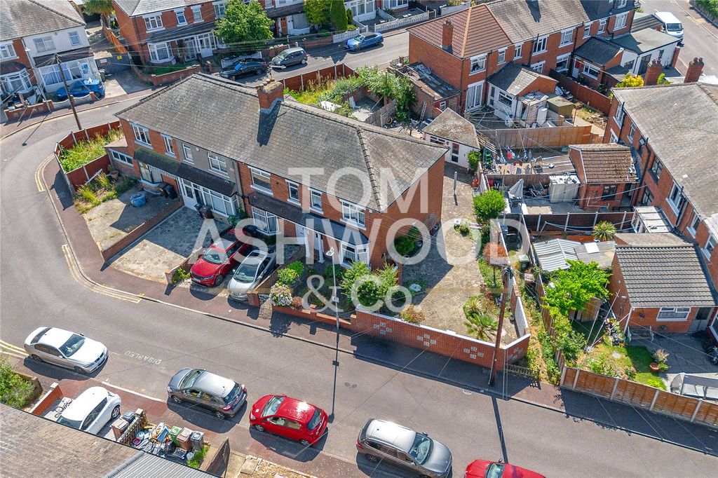 Property photo 2 of 17 Picture No. 29