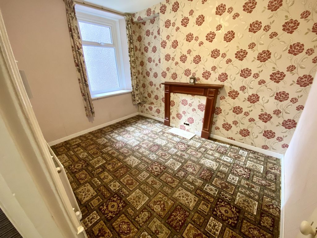 Property photo 3 of 13 Dining Room