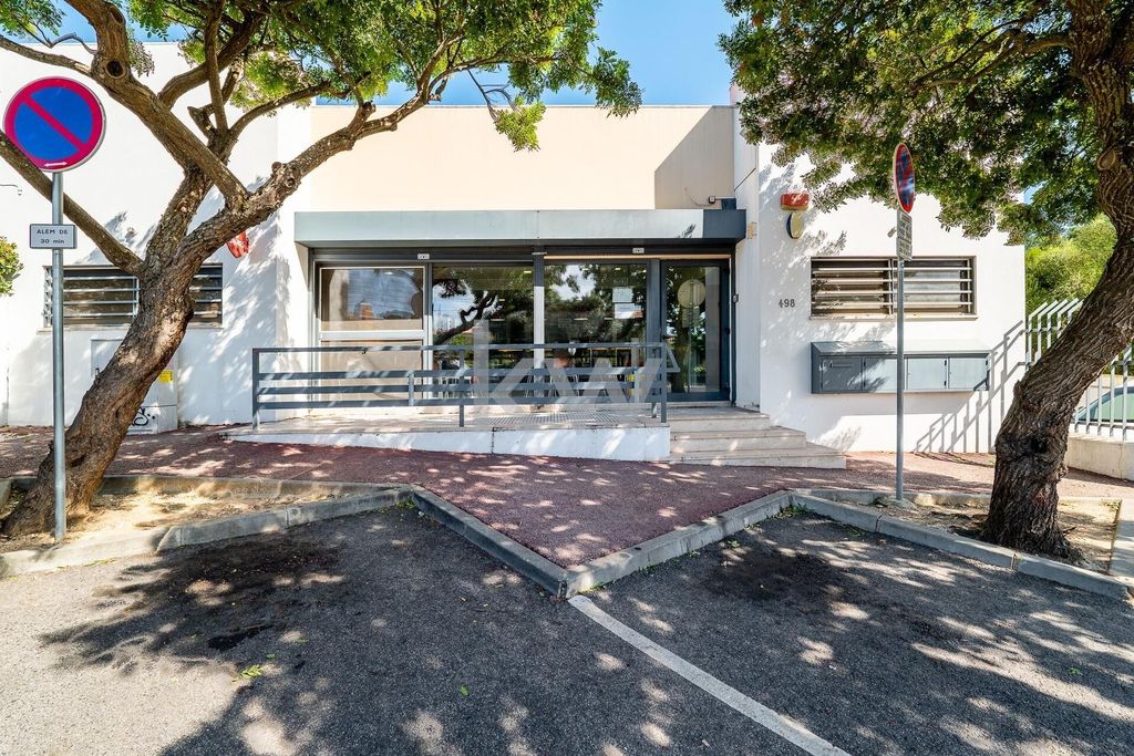 Property photo 1 of 22 Commercial Building/House For Sale With Patisserie And Cake Factory — Excellent Investment!