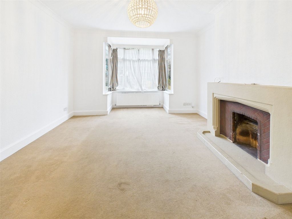 Property photo 2 of 20 Picture No. 19