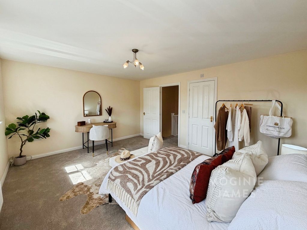 Property photo 3 of 18 Pbox-Img.Jpg