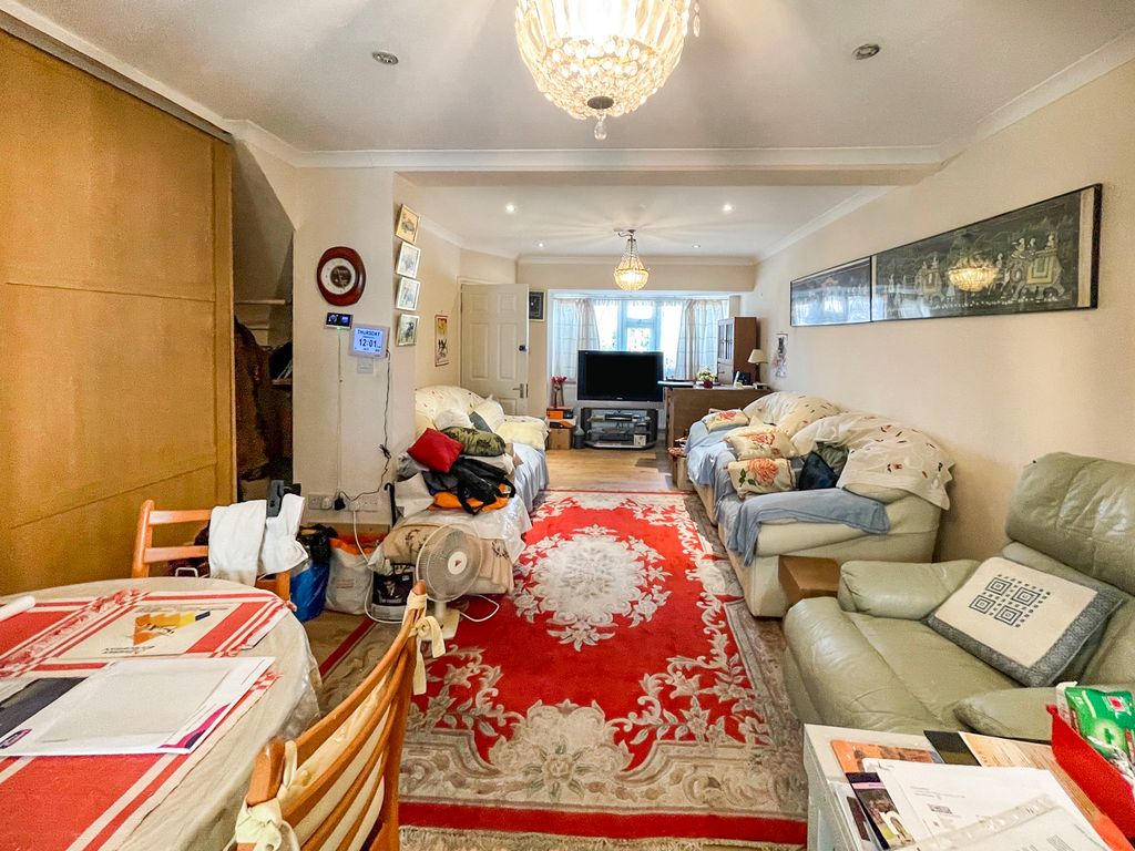 Property photo 2 of 24