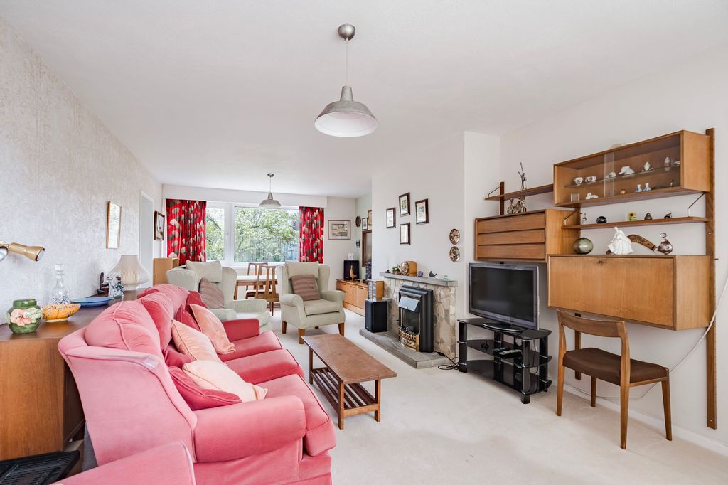 Property photo 2 of 22