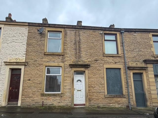 Property photo 1 of 8 External