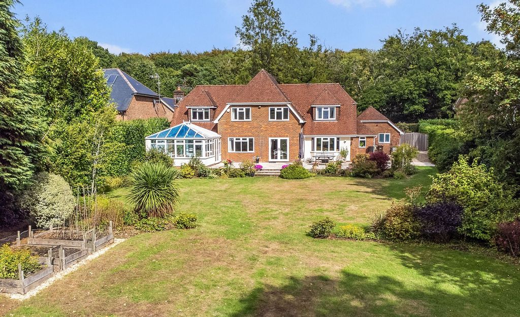 Property photo 1 of 25