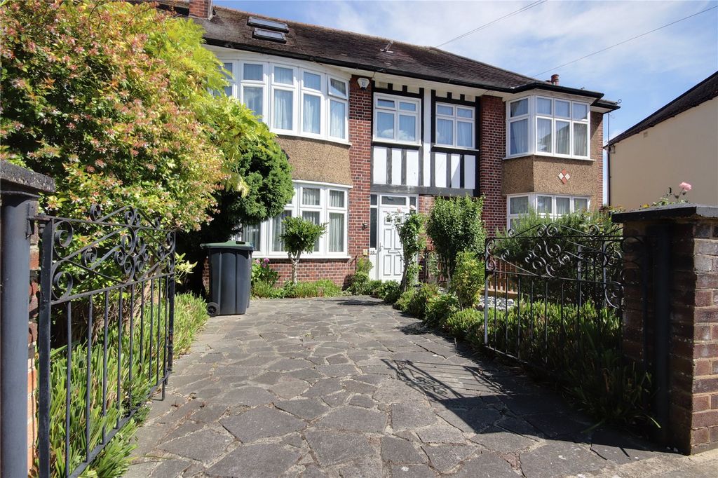Property photo 1 of 23 Picture No. 13