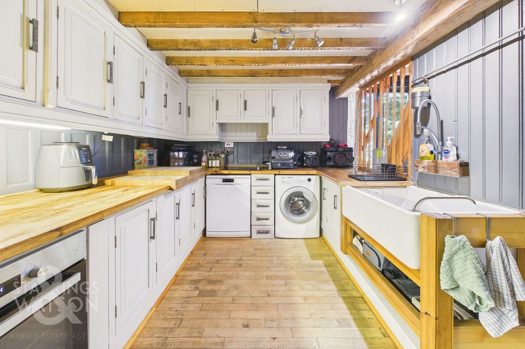 Property photo 3 of 23