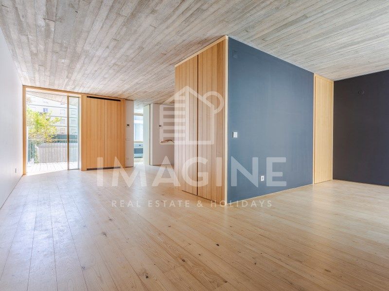 Property photo 2 of 52