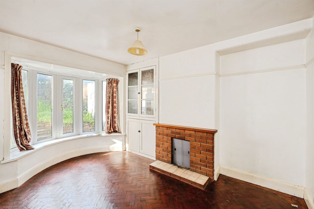 Property photo 3 of 20