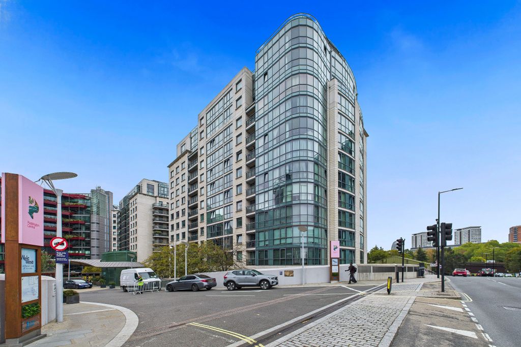 Property photo 2 of 12