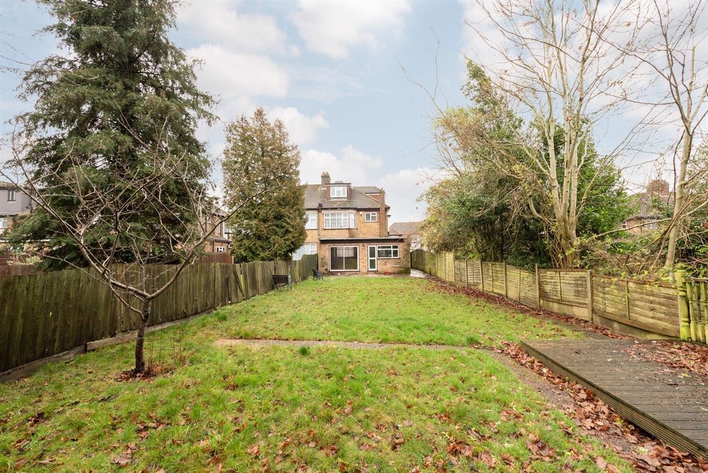 Property photo 2 of 18