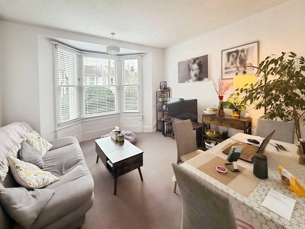 Property photo 2 of 7 Living Room