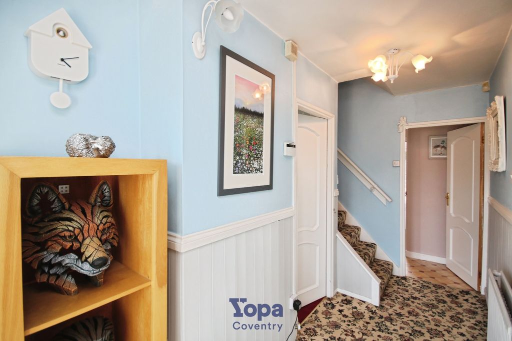 Property photo 3 of 24 Ecea0Fea-Entrance 20Hall 202.Jpg