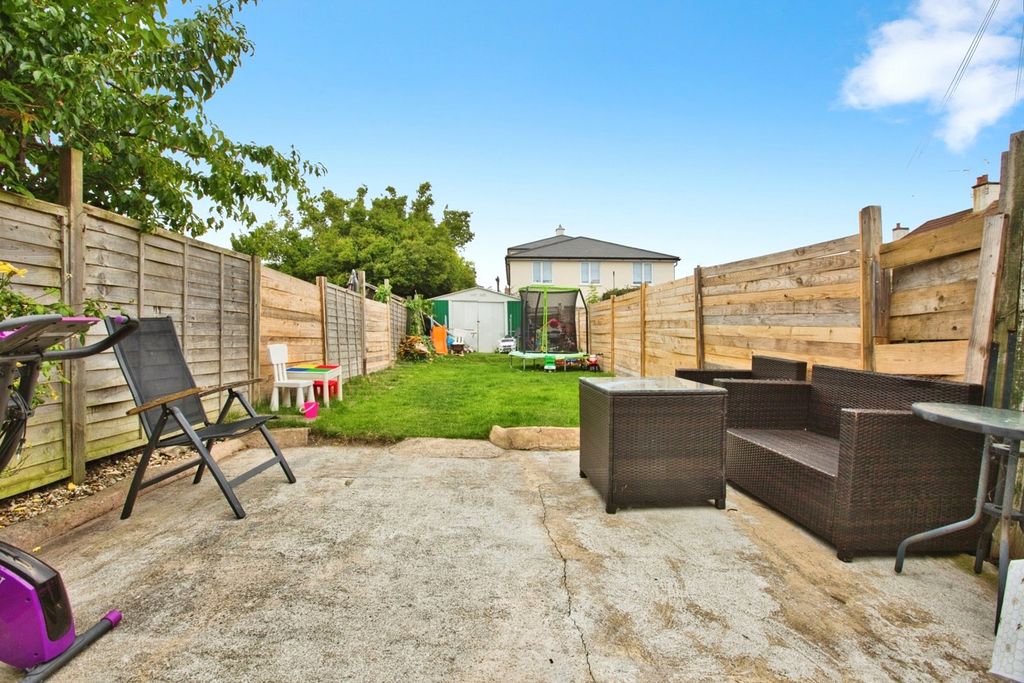 Property photo 2 of 17 Photo