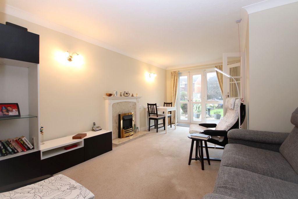 Property photo 2 of 11