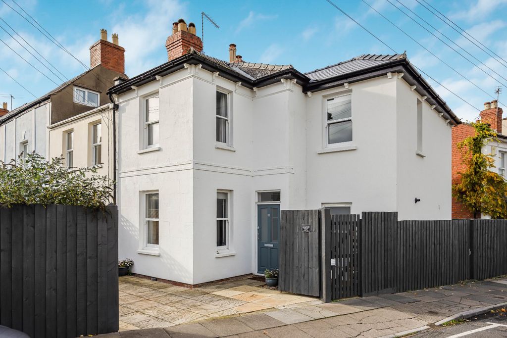 Property photo 1 of 19 Picture No. 30