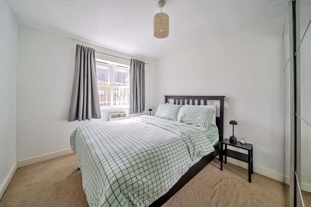 Property photo 2 of 18 Picture No. 09