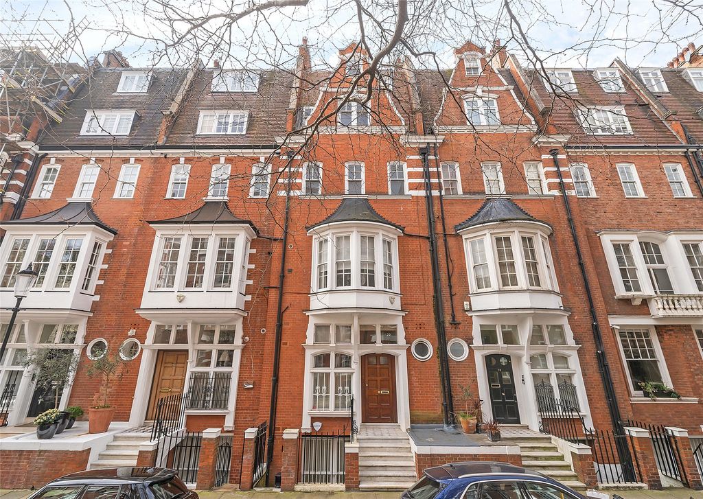 Property photo 3 of 11 External