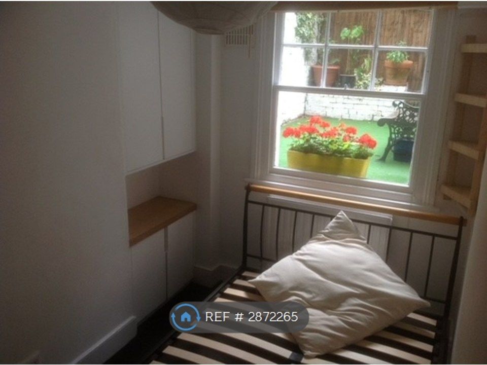 Property photo 3 of 5 Double Bedroom