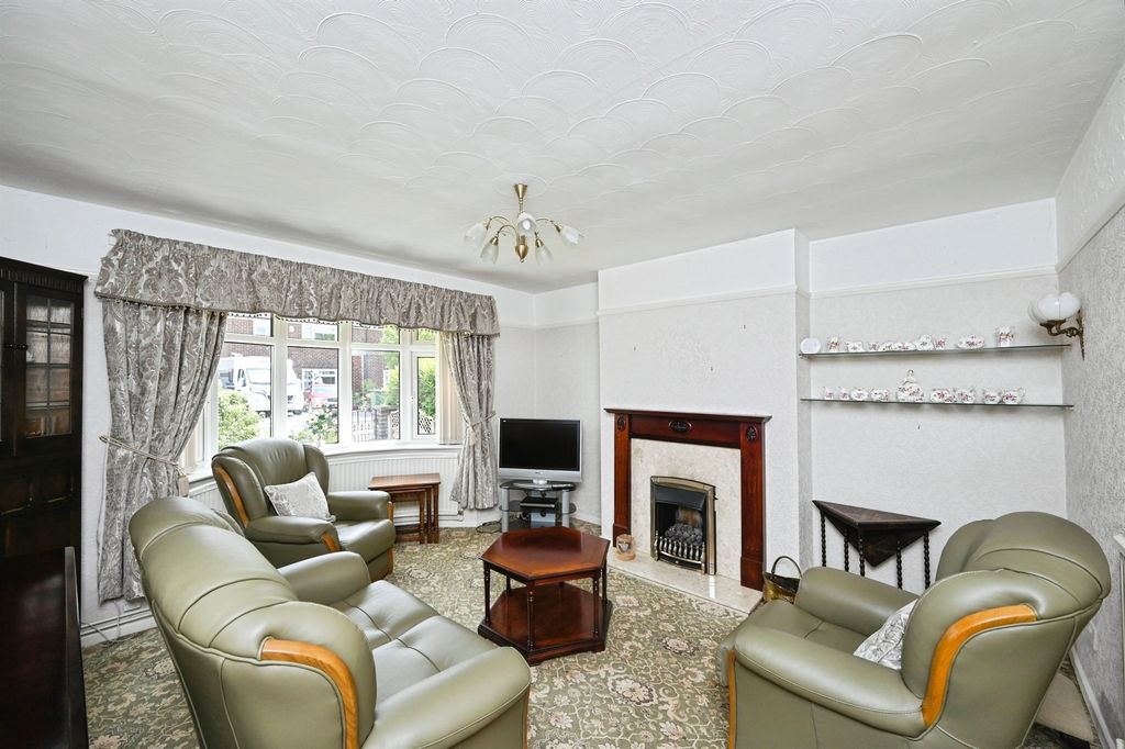 Property photo 3 of 20