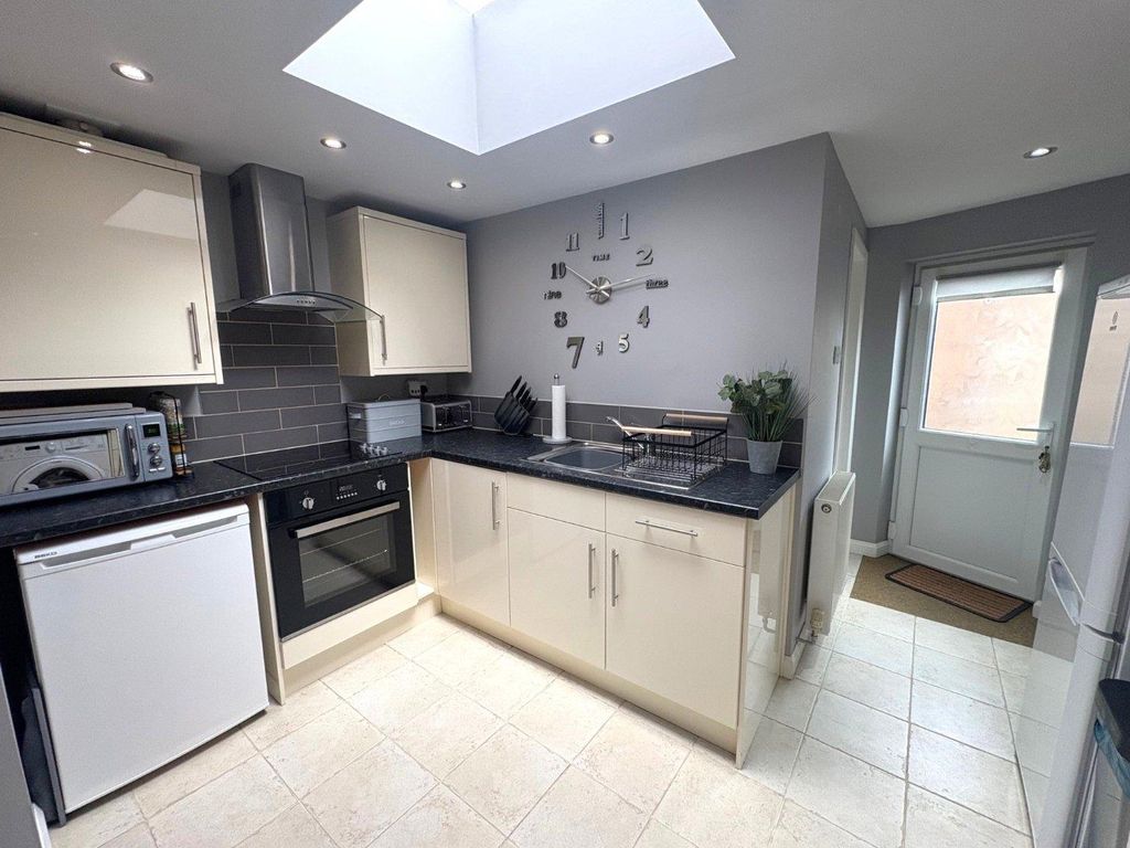 Property photo 3 of 10 Tiverton Seddons