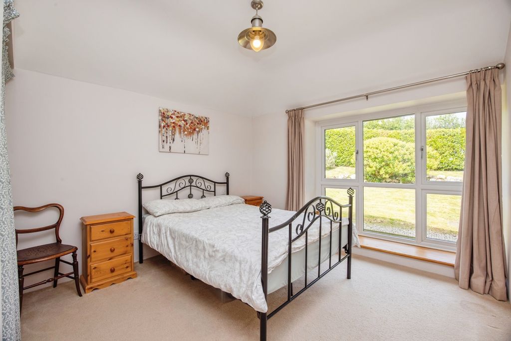 Property photo 2 of 20 Pbox-Img.Jpg
