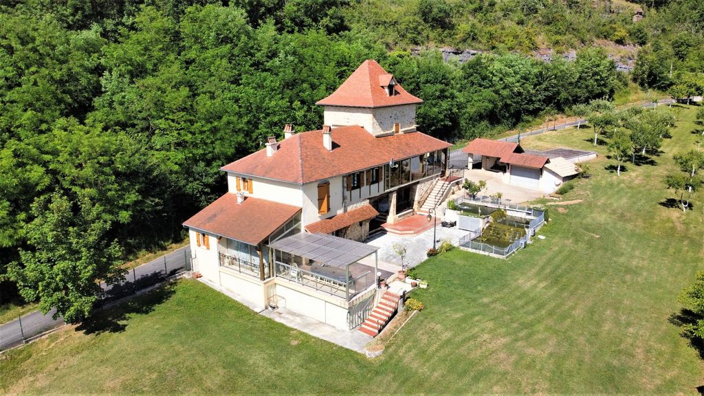 Property photo 2 of 9