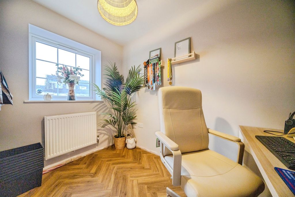 Property photo 2 of 20 Pbox-Img.Jpg